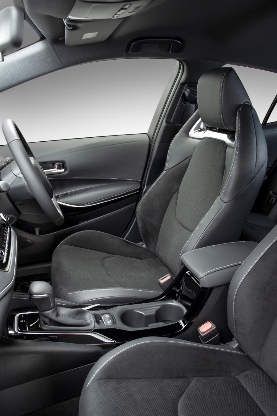 Интерьер Toyota Corolla XR 2019 года  (ZA) (фото 12 из 40)